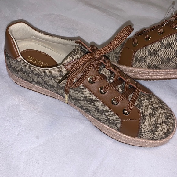 MICHAEL KORS shoes - Picture 2 of 6